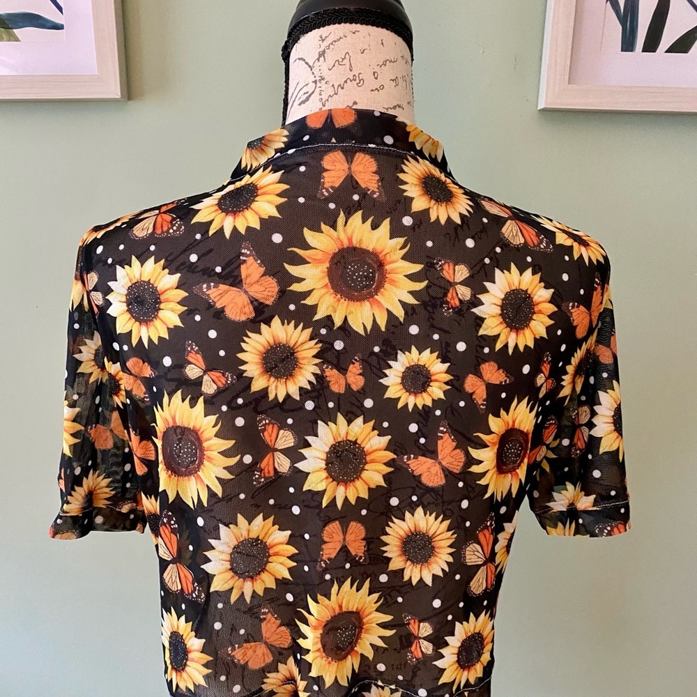 Sunflower Print Women's Top - Picture 4 of 5
